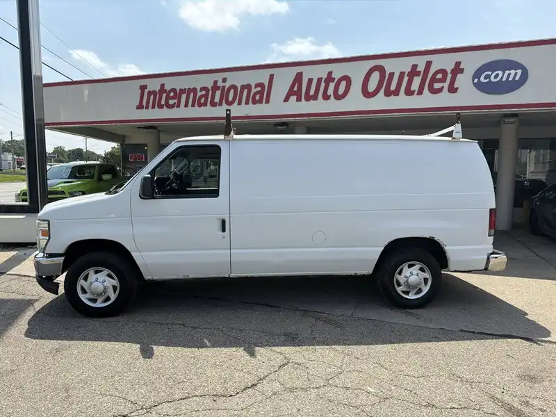 2012 Ford E-Series E-150 Van's photo