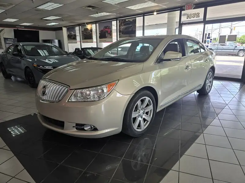 2010 Buick LaCrosse CXL photo 1