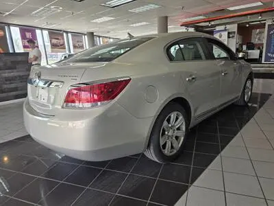 2010 Buick LaCrosse CXL photo 4