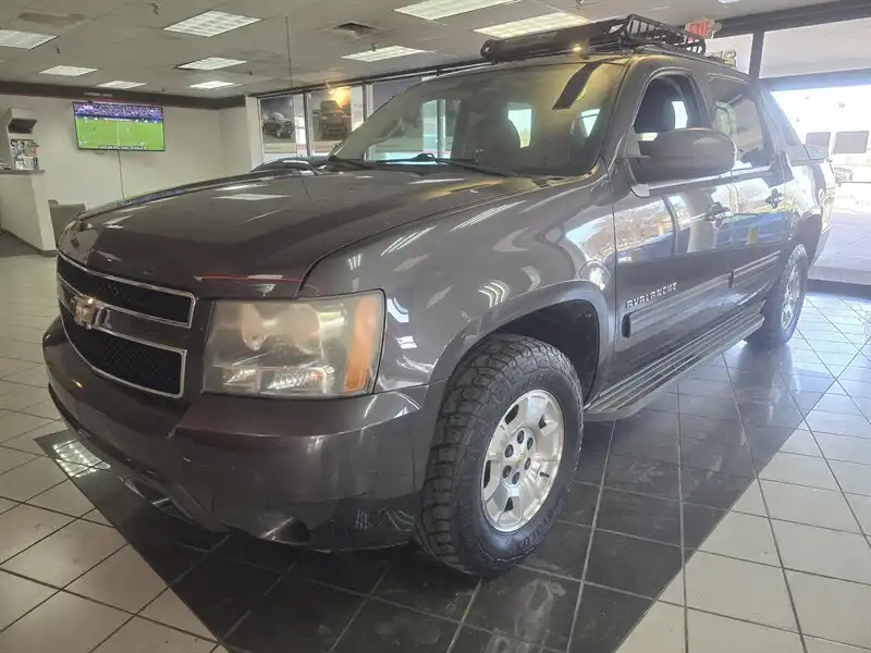 2011 Chevrolet Avalanche 4WD Avalanche LS's photo