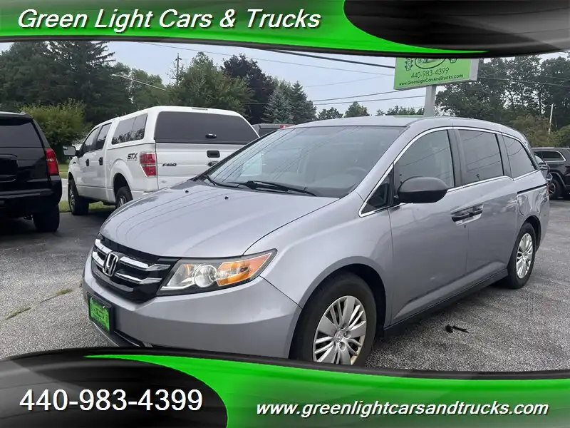 2016 Honda Odyssey LX's photo