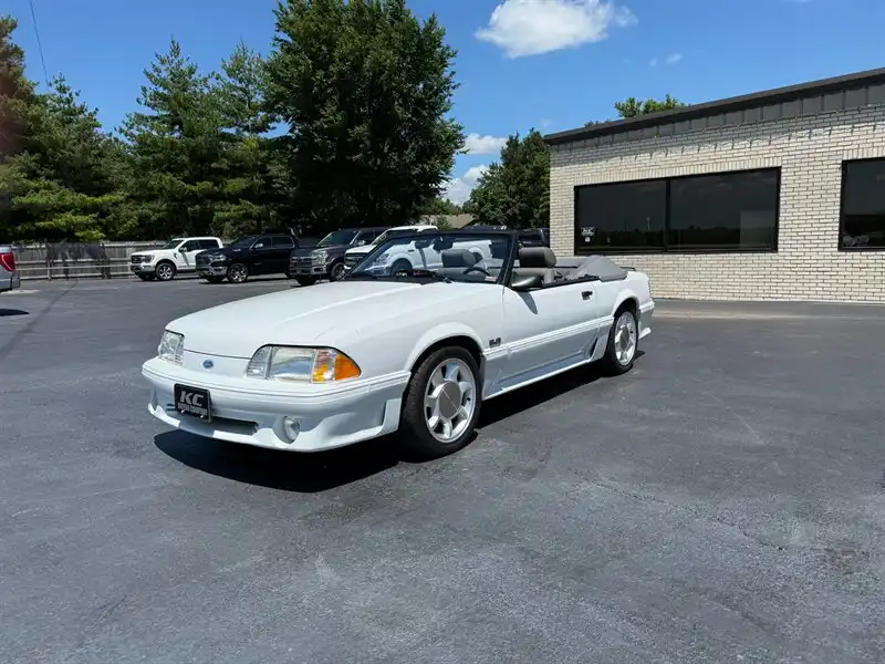1987 Ford Mustang's photo