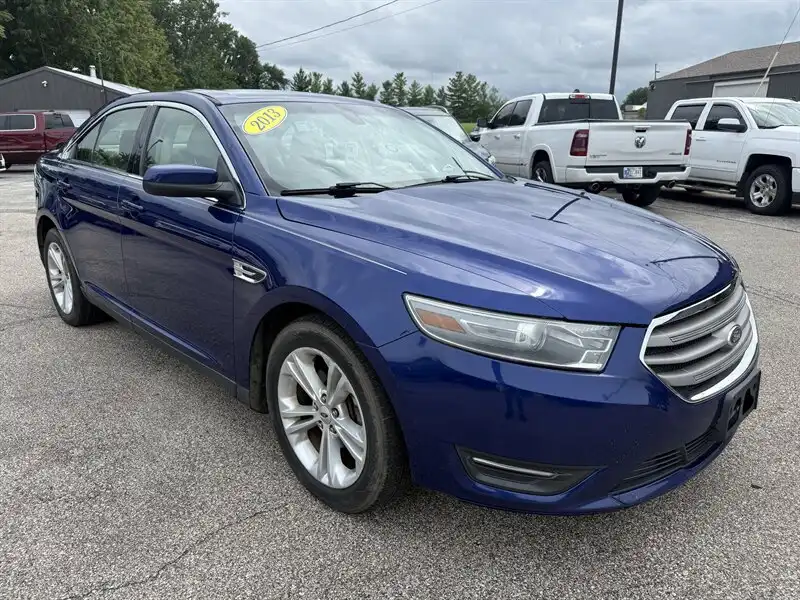 2013 Ford Taurus SEL FWD's photo