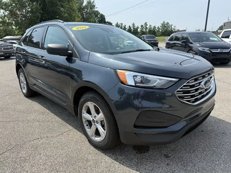 2022 Ford Edge SE AWD's photo