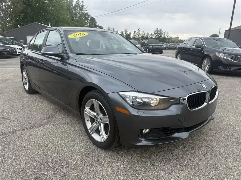 2014 BMW 3 Series 328i xDrive Sedan's photo