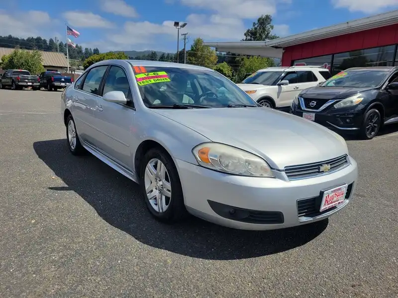 2011 Chevrolet Impala LT's photo