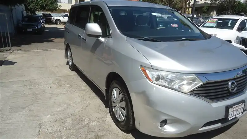 2012 Nissan Quest 3.5 S's photo