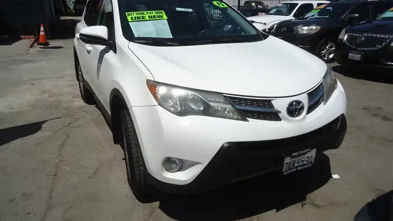 2015 Toyota RAV4 XLE's photo