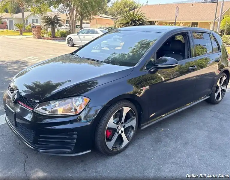 2015 Volkswagen Golf GTI 2.0T SE 4-door DSG PZEV's photo