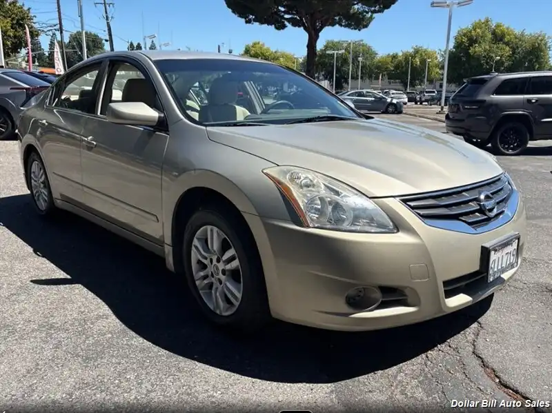 2010 Nissan Altima 2.5 S CVT's photo