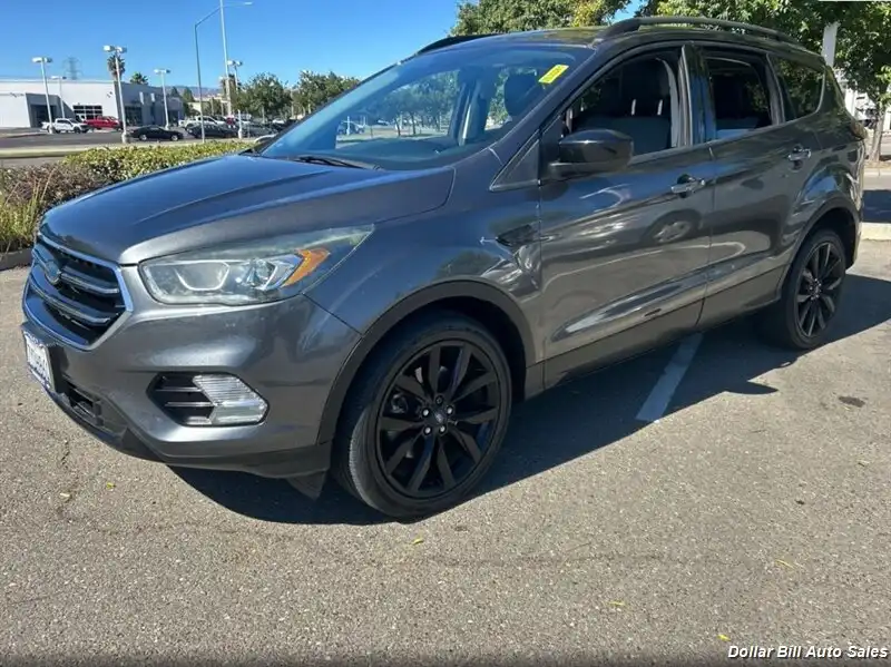 2017 Ford Escape SE's photo