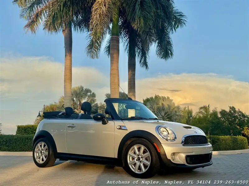 2013 MINI Cooper S's photo