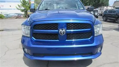 2016 RAM 1500 Express Quad Cab 6'4 photo 2