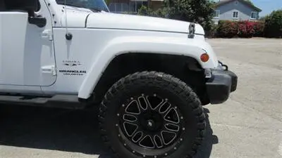 2017 Jeep Wrangler Sahara photo 2