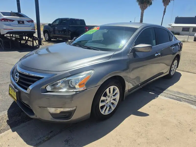 2015 Nissan Altima 2.5 S's photo