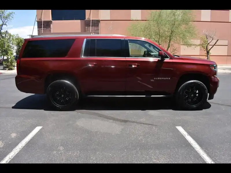 2017 Chevrolet Suburban 2WD 1500 LS's photo