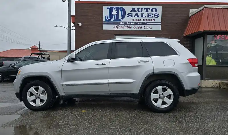 2011 Jeep Grand Cherokee Laredo 4WD's photo