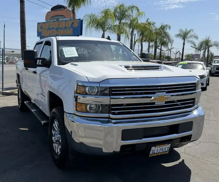 2018 Chevrolet Silverado HD Work Truck 4WD Crew Cab Standard Box's photo