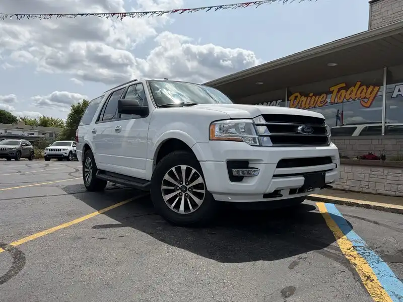 2017 Ford Expedition XLT's photo