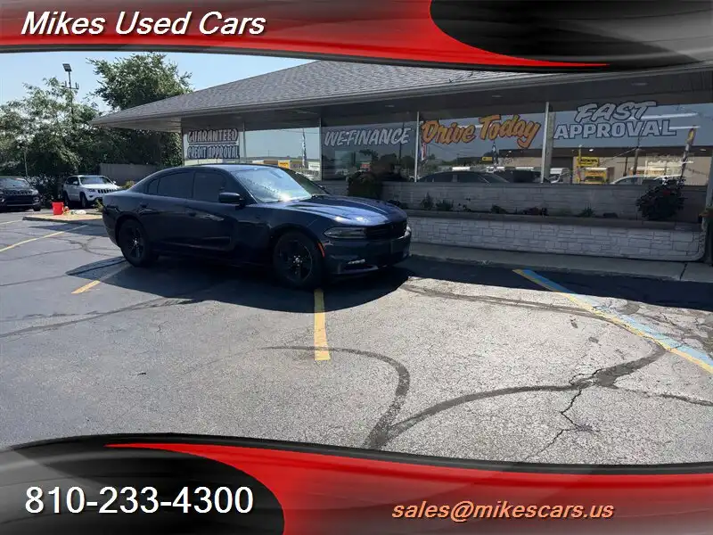 2015 Dodge Charger SXT's photo