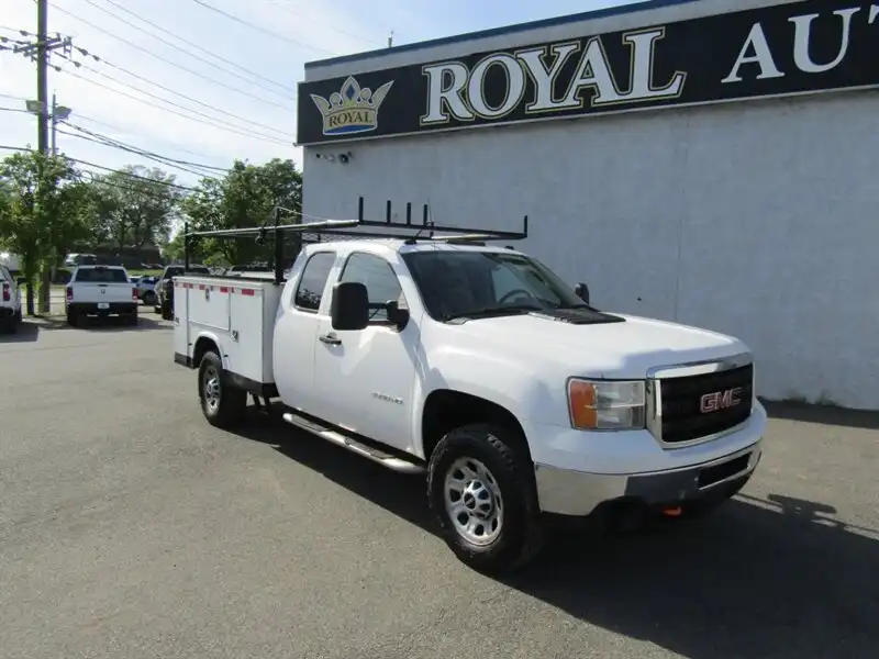 2013 GMC Sierra WT 4x4 Extended Cab LWB's photo
