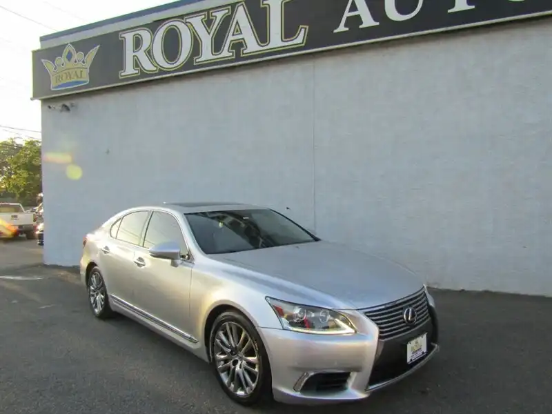 2013 Lexus LS 500 460's photo