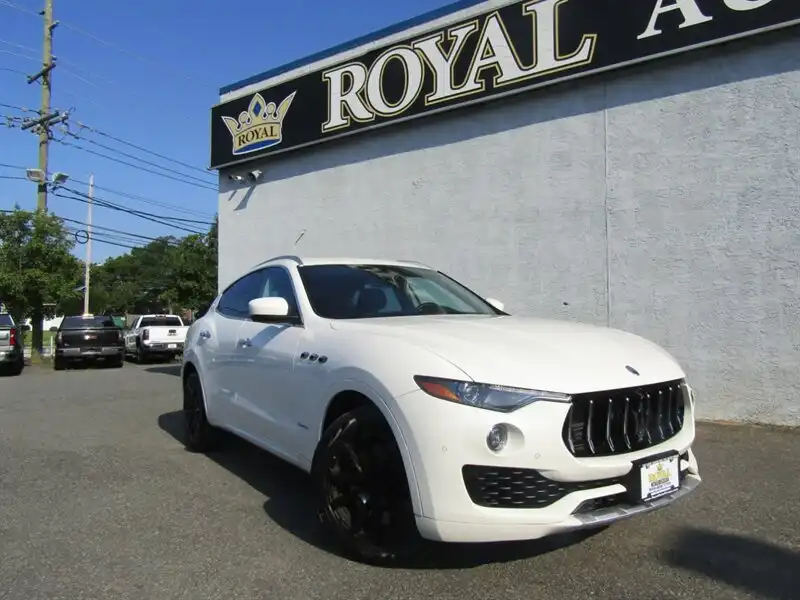 2018 Maserati Levante S GranLusso's photo