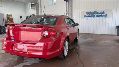 2012 Dodge Avenger SE photo 4