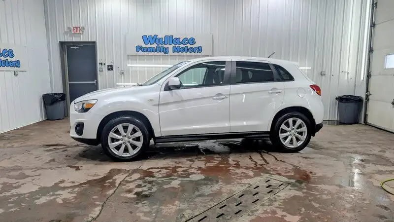 2015 Mitsubishi Outlander Sport 2.4 ES AWC CVT's photo