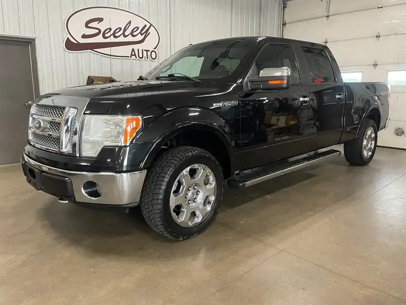 2010 Ford F-150 Lariat King Ranch 4x4 SuperCrew 145 in's photo