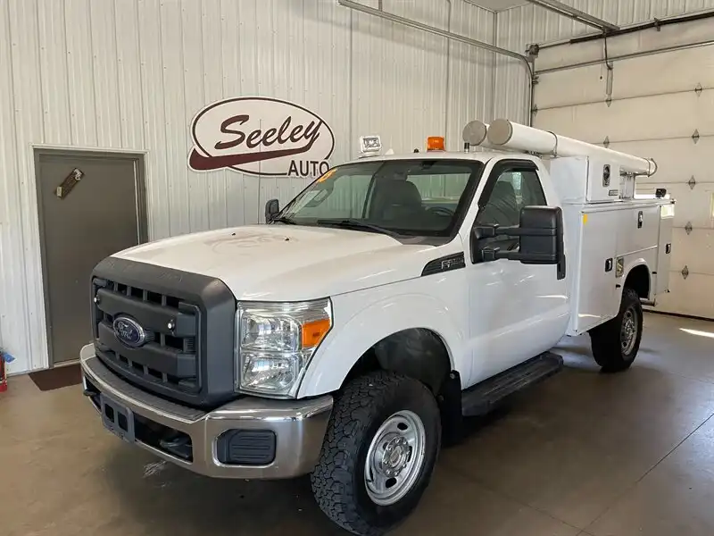 2015 Ford F-250 XL 4WD Regular Cab's photo