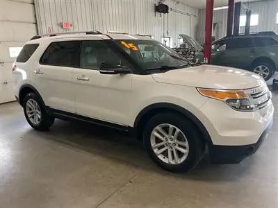 2015 Ford Explorer XLT photo 5