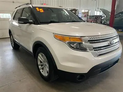 2015 Ford Explorer XLT photo 4