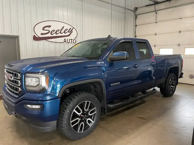 2016 GMC Sierra 4WD Double Cab Standard Box's photo