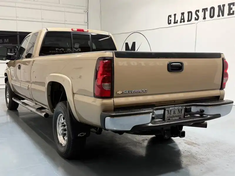 2006 Chevrolet Silverado HD LT1 Extended Cab LWB's photo