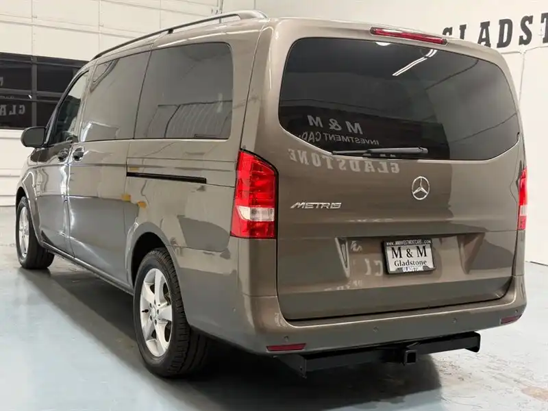 2016 Mercedes-Benz Metris Base's photo