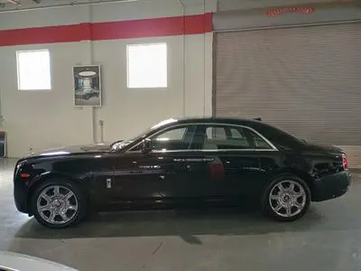 2010 Rolls-Royce Ghost Base photo 2