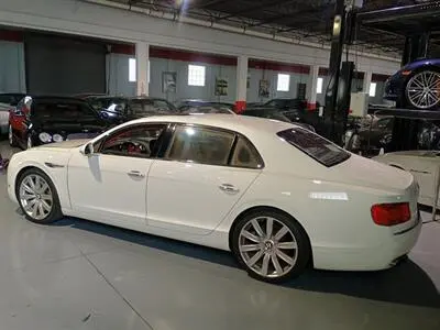 2015 Bentley Flying Spur V8 photo 2