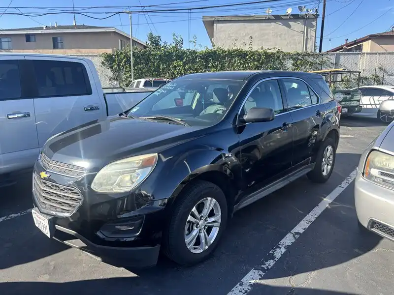 2017 Chevrolet Equinox LS's photo