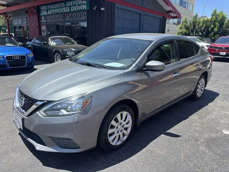 2016 Nissan Sentra SV CVT's photo