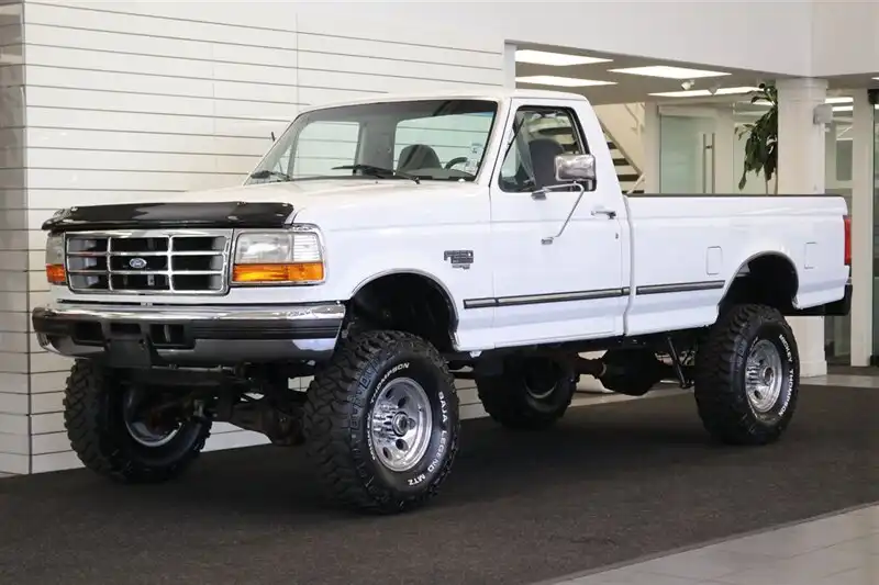 1996 Ford F-250 XLT 1-OWNER* 100% RUST FREE* 4"LIFT W-NEW BILSTEIN 5100 SHOCKS* 82K ACTUAL MILES* NEW 35" TIRES & 16" WHEELS* NEW ALTERNATOR-BATTERIES-COOLANT FLUSH & BRAKE FLUID FLUSH* COLLECTOR GRADE Truck's photo