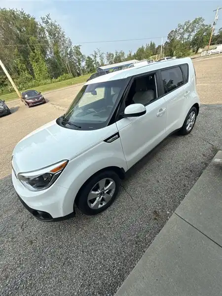 2018 Kia Soul 1.6L Base 6 A/T's photo