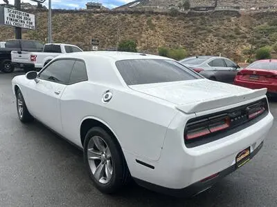 2018 Dodge Challenger SXT photo 4