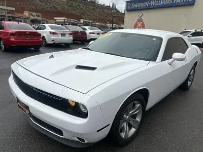 2018 Dodge Challenger SXT photo 3
