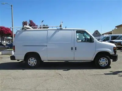 2013 Ford E-Series E-150 Van photo 4