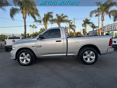 2013 RAM 1500 Express Regular Cab SWB photo 5