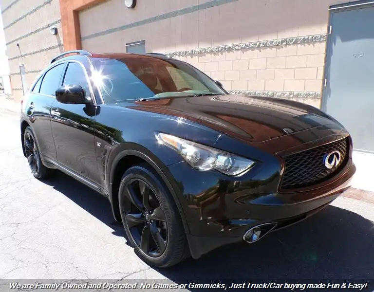 2017 INFINITI QX70 3.7 AWD's photo