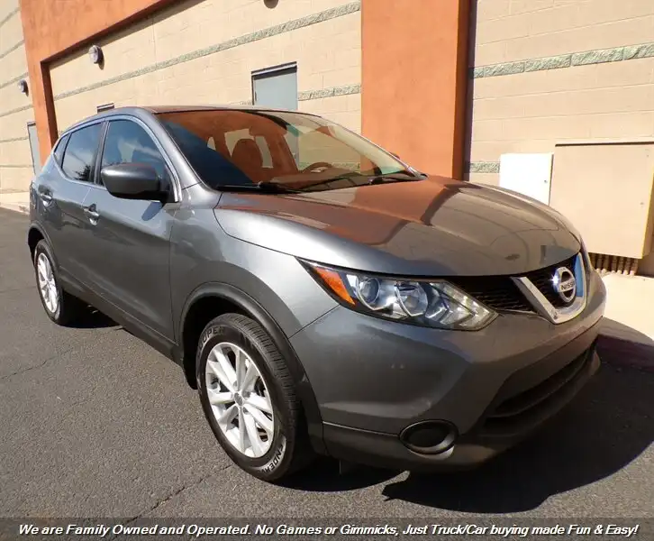 2017 Nissan Rogue Sport S FWD's photo
