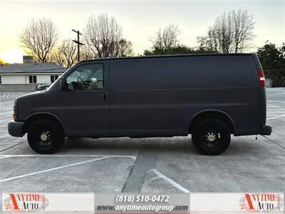 2007 GMC Savana 2500 Work Van (HD) photo 4