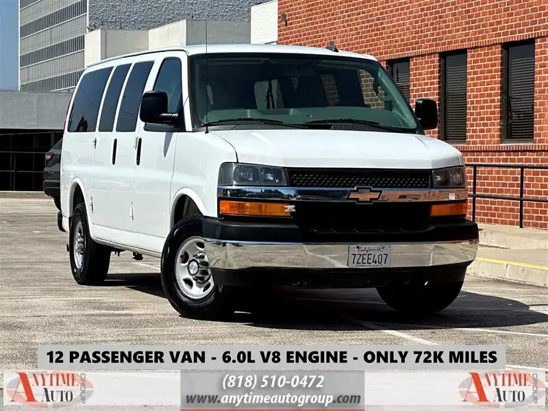 2017 Chevrolet Express 2500 LS's photo